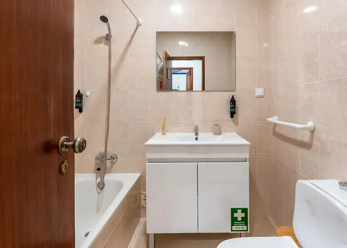 Apartment Cosy Riverside 2bdr In By Lovelystay *