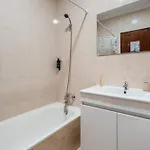 Cosy Riverside 2bdr In By Lovelystay * تافيرا
